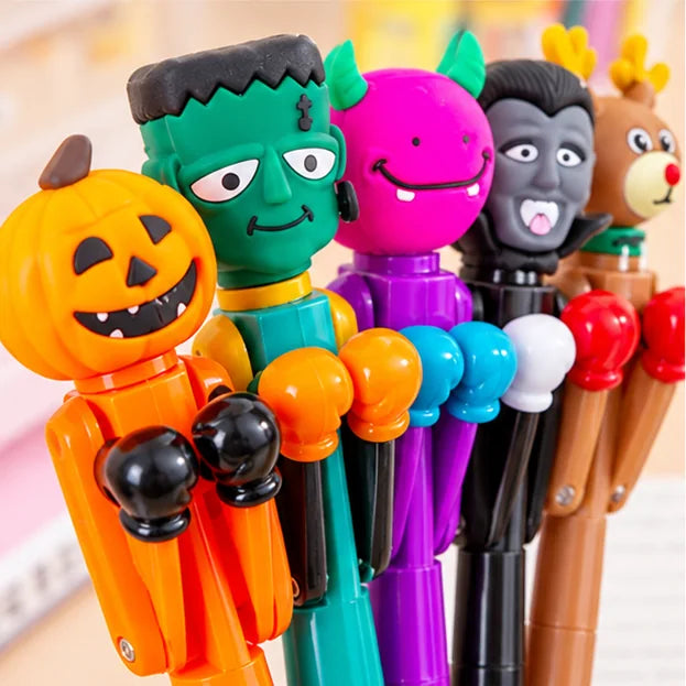 Detail der Halloween Figuren und Boxhandschuhe