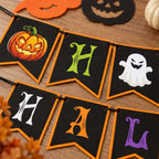 Detail der Halloween Wimpel mit Kürbis und Geist