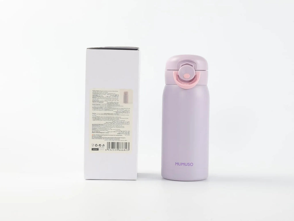 Verpackte Macaron Isolierflasche in Lila mit Produktinformationen