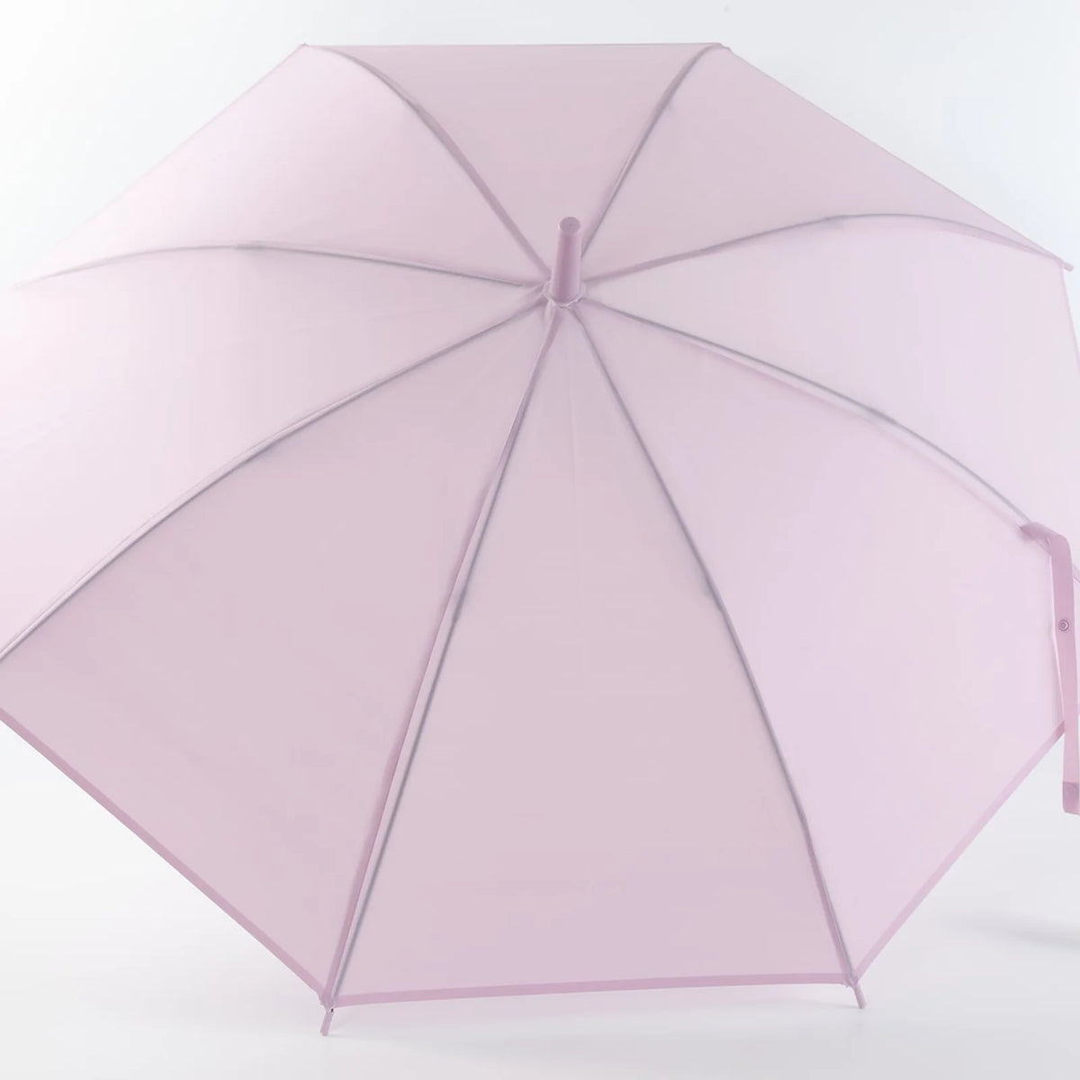 Unifarbener Regenschirm mit J Griff in Lila auf weißem Hintergrund