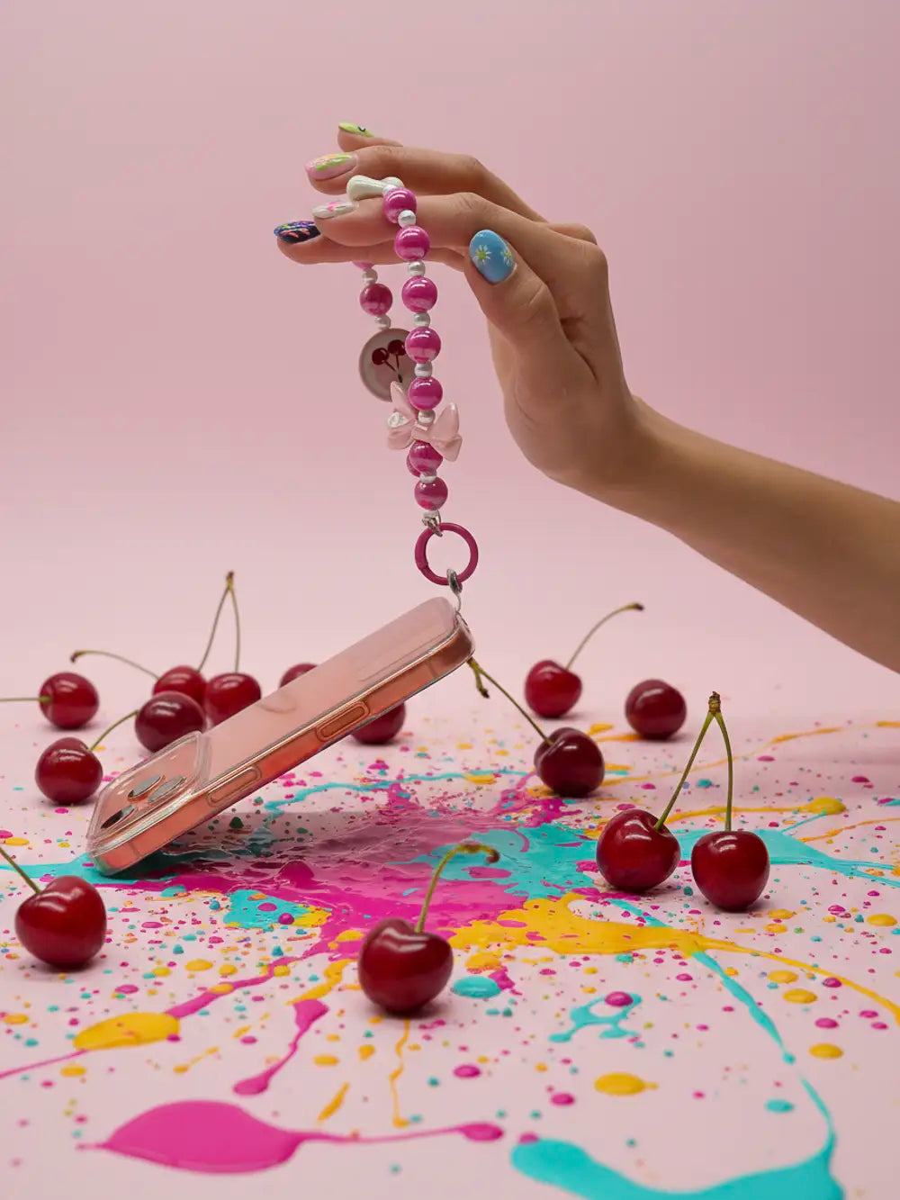 Perlen-Handykette mit Kirsch-Design für Smartphones (Pink)