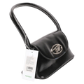 Schultertasche aus PU in Trapezform mit Metall-Detail (Schwarz)