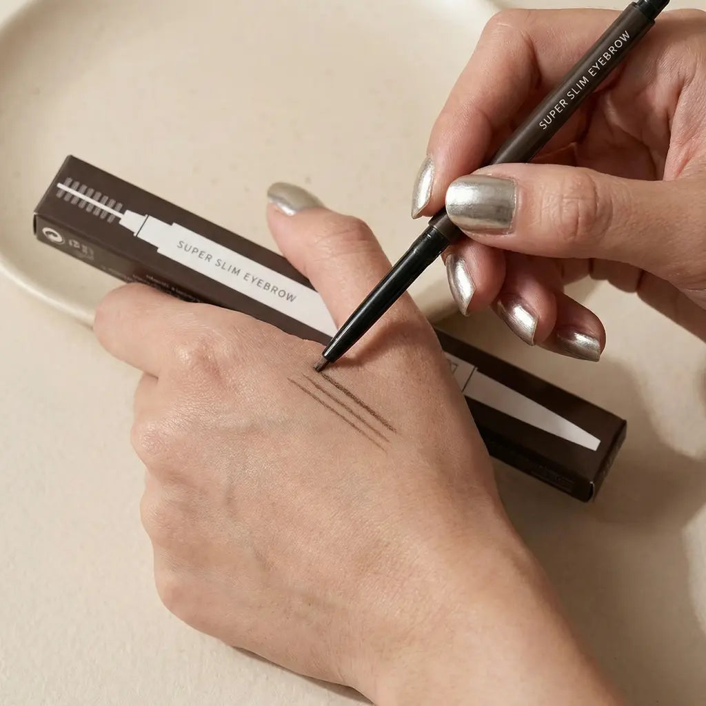 Super Slim eyebrow pencil #01 (charcoal brown), B.O.M
