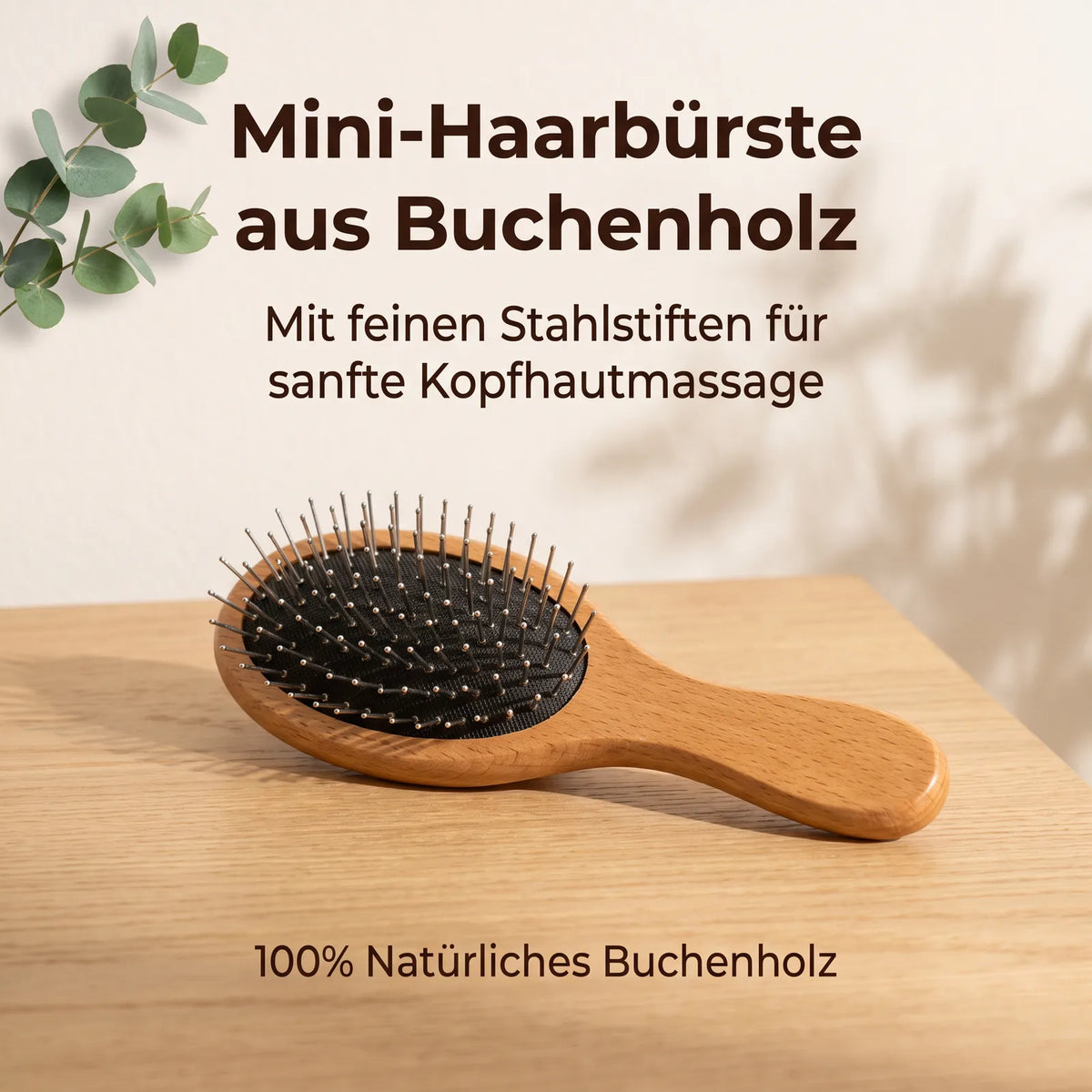 Mini-Haarbürste aus Buchenholz mit feinen Stahlstiften für angenehme Kopfhautpflege