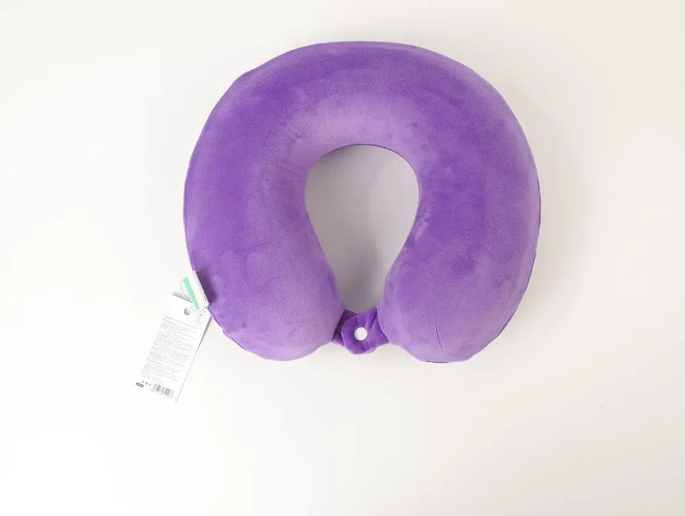 Rückansicht des lila Memory Foam Nackenkissens