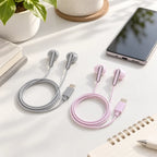 Kabelgebundene In Ear Kopfhörer mit Type C Anschluss in Grau und Rosa als Lifestyle Szene
