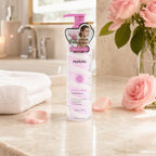 MUMUSO Körperlotion mit Vaseline und Rose im Badezimmer