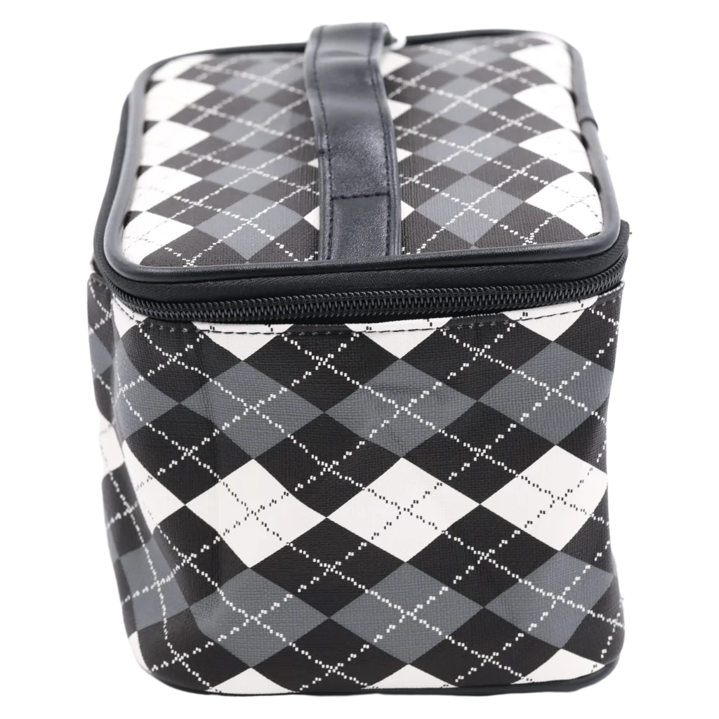 Kosmetiktasche aus Kunstleder mit Karodesign (Schwarz/Weiß)