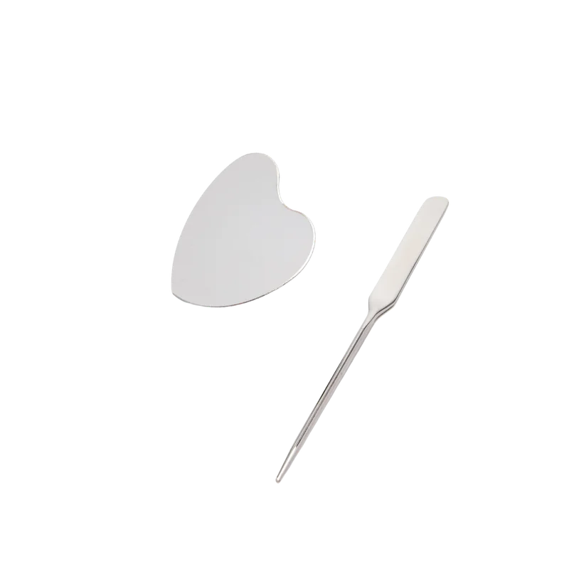 2-teiliges Set Edelstahl-Make-up-Palette mit Herzform und Spatel (Silber)