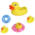 Badespielzeugset aus PVC mit Enten-Design und Schwimmring (Gelb/Blau/Rosa)